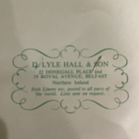 Pure Irish Linen I believe it's a lace handkerchief hand worked made in Ireland - Picture 10 of 10